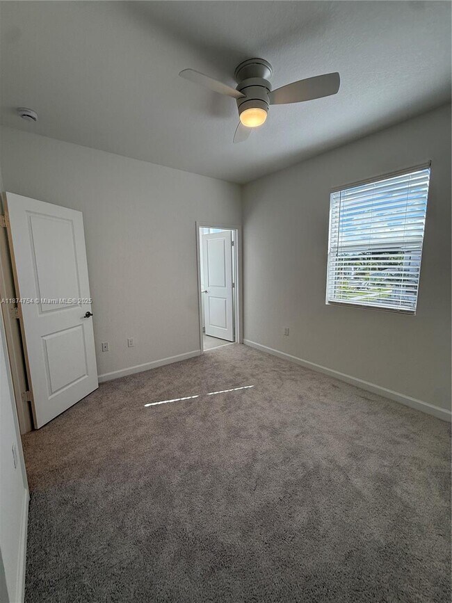 Building Photo - 35630 SW 178th Ct