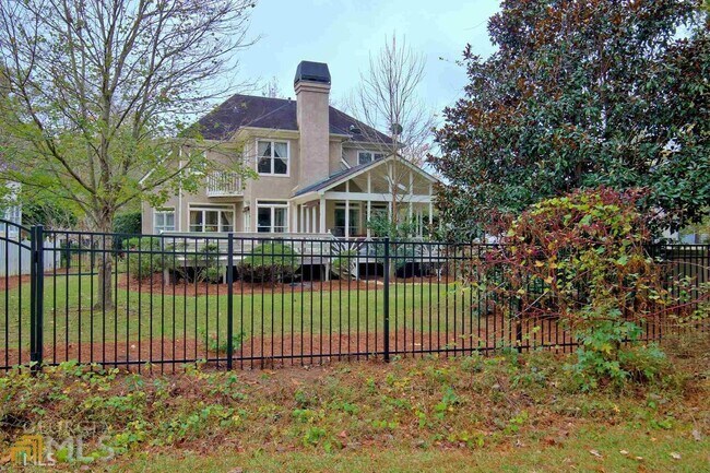Building Photo - 404 Burgess Point