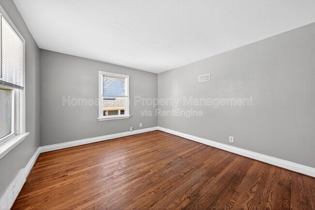 Building Photo - 1260 St Marie St