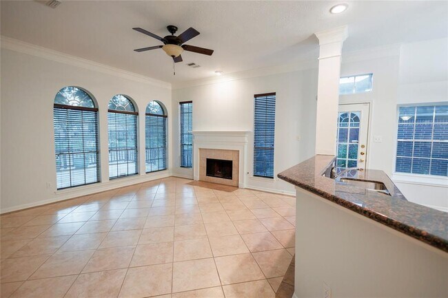 Building Photo - 1131 Spinnaker Way