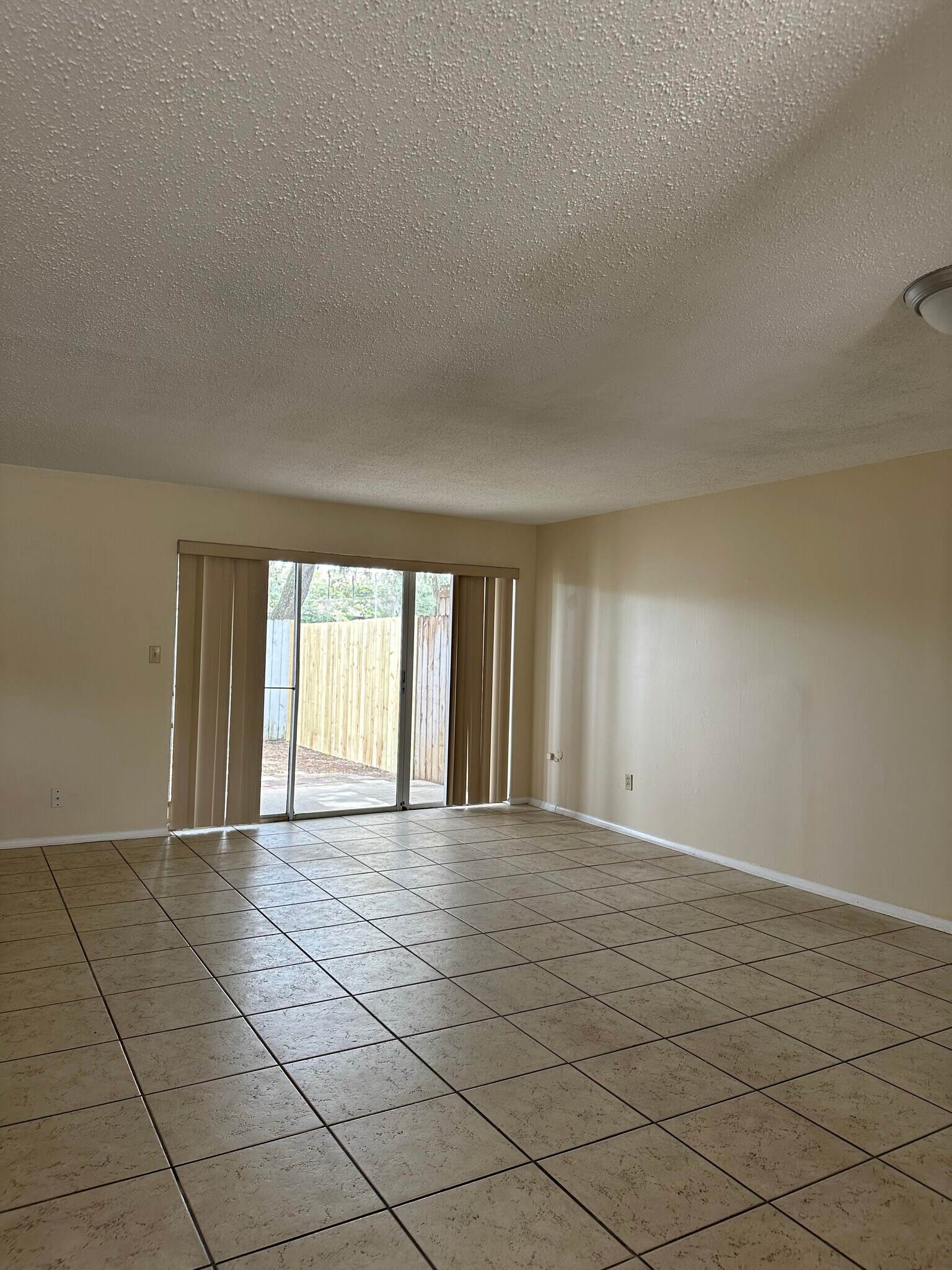 Building Photo - 10035 N 53rd St