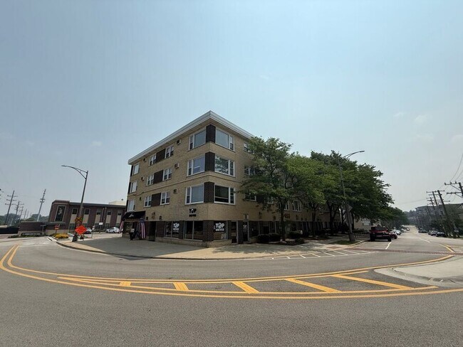 Building Photo - 5107 Washington St