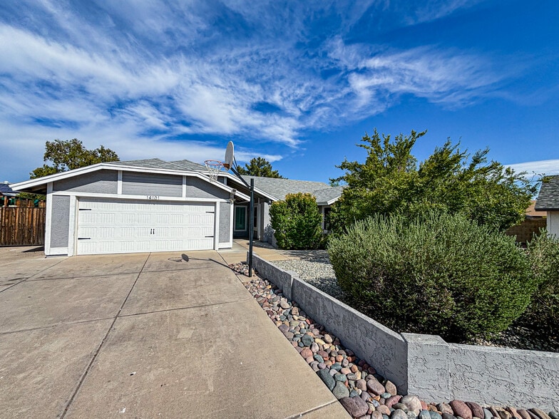 Building Photo - 14101 N 78th Dr