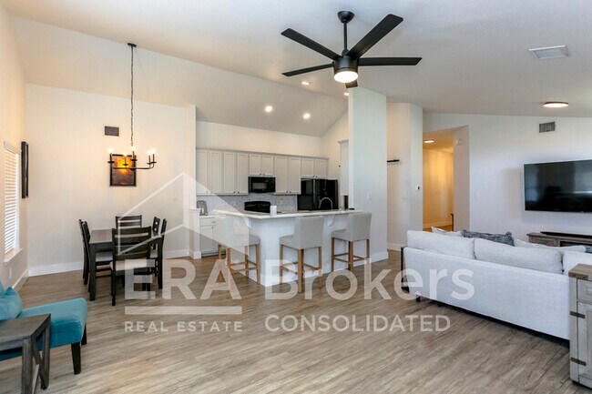 Building Photo - 6110 Melanie Dr