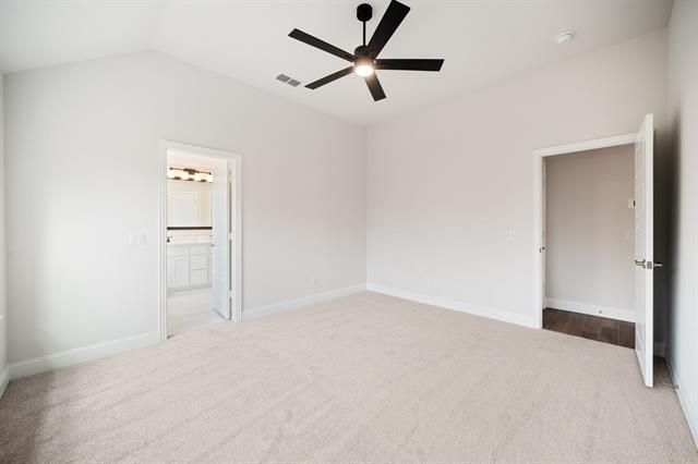 Building Photo - 618 Kyle Dr