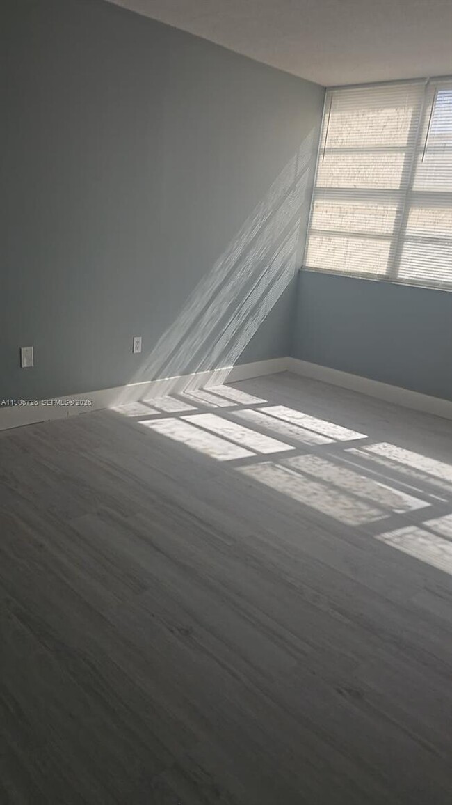 Building Photo - 2841 NE 163rd St