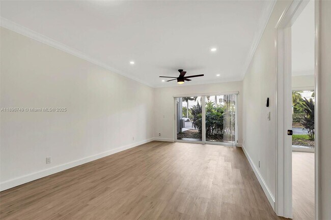 Building Photo - 8000 SW 81st Dr