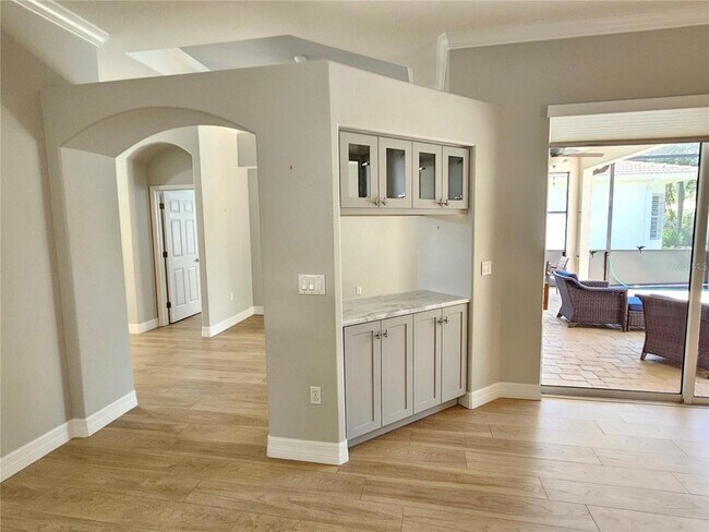 Building Photo - 330 Rio Terra