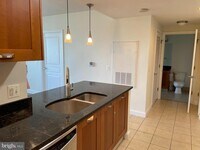 Building Photo - 2451 Midtown Ave