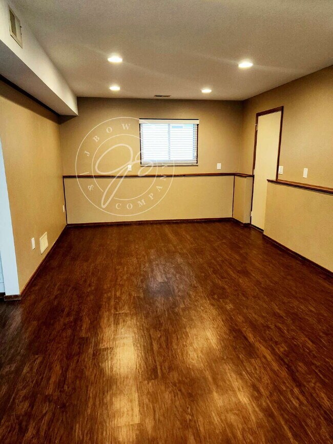 Building Photo - 9450 Millcroft Rd