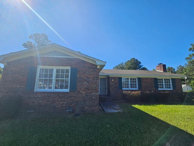Building Photo - 404 Millhouse Rd