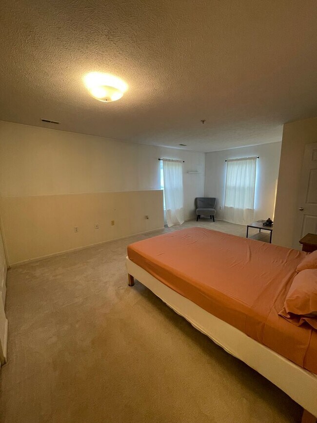 Building Photo - Two Bedroom with an Office | Flexible Move-in Date