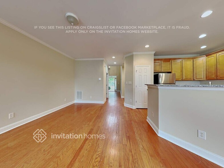 Building Photo - 1410 Nicklaus Dr