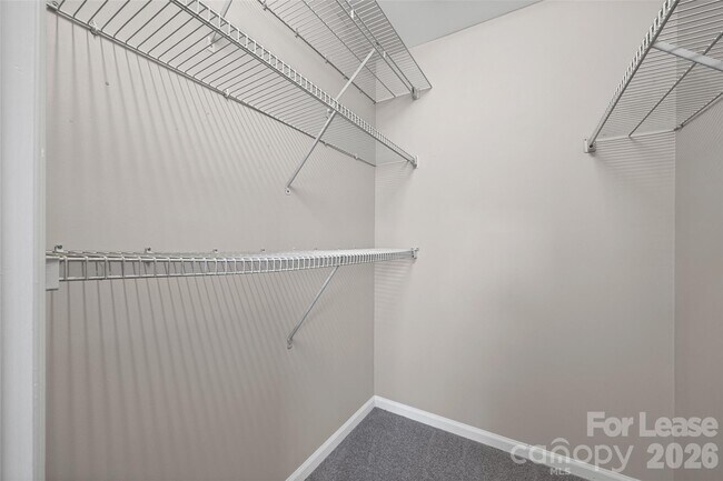 Building Photo - 704 Heritage Pkwy