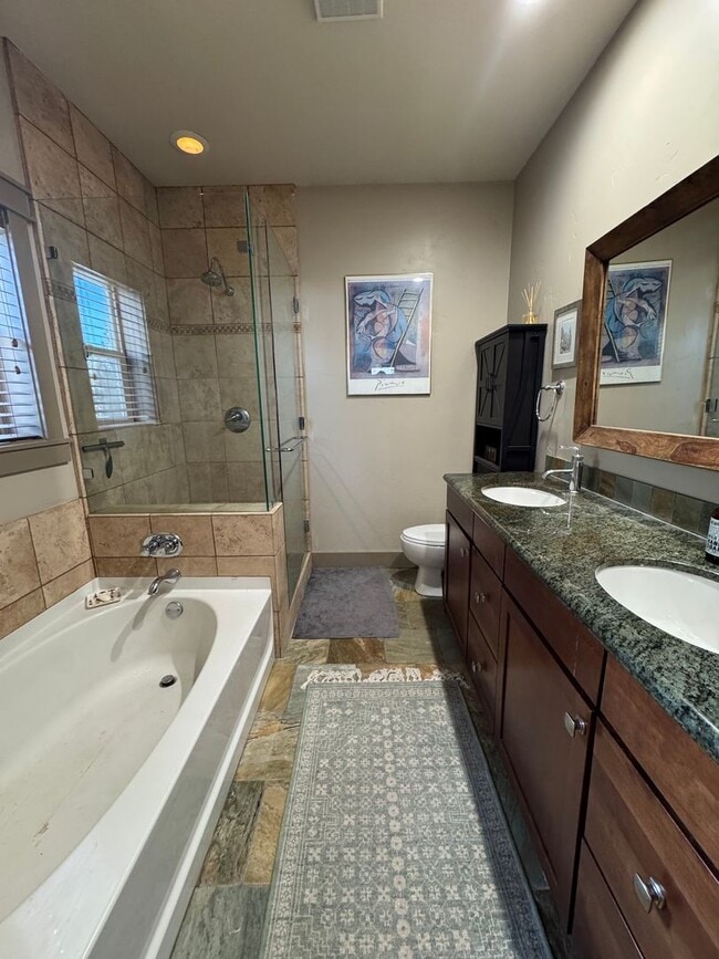 Building Photo - Fully Furnished Mountain Home with Private Deck