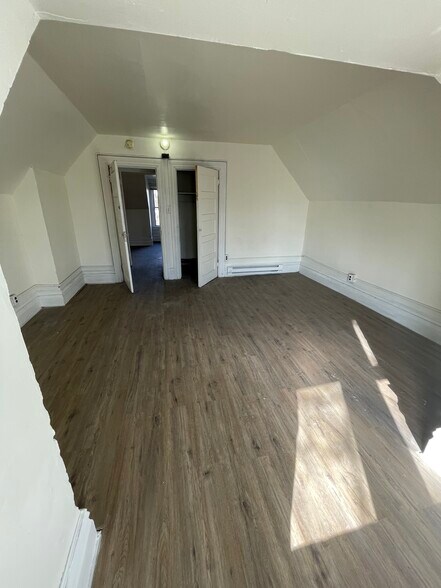 Building Photo - 7307 Idlewild St