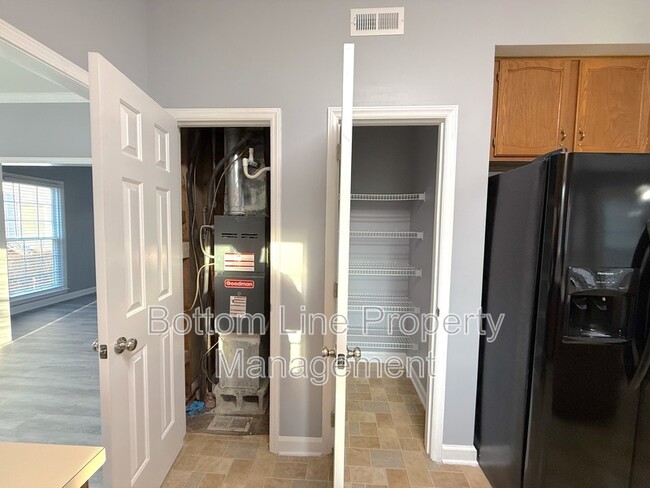 Building Photo - 13446 Cassington Ct