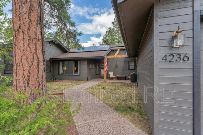 Building Photo - 4236 E Broken Rock Loop