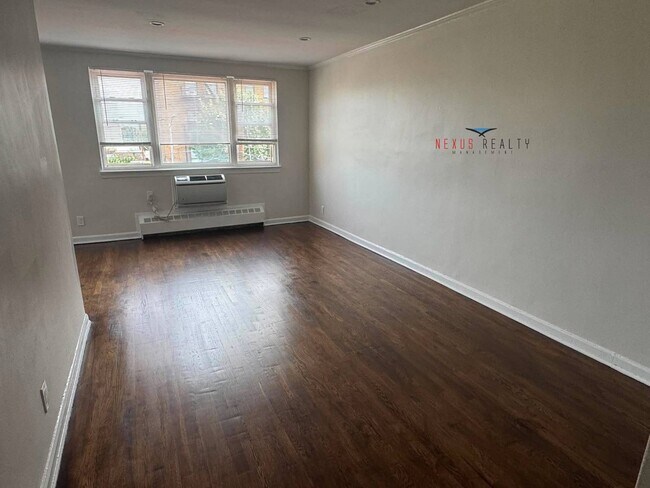 Building Photo - 42-10 28th St