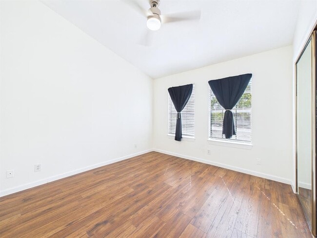 Building Photo - 2216 San Gabriel St