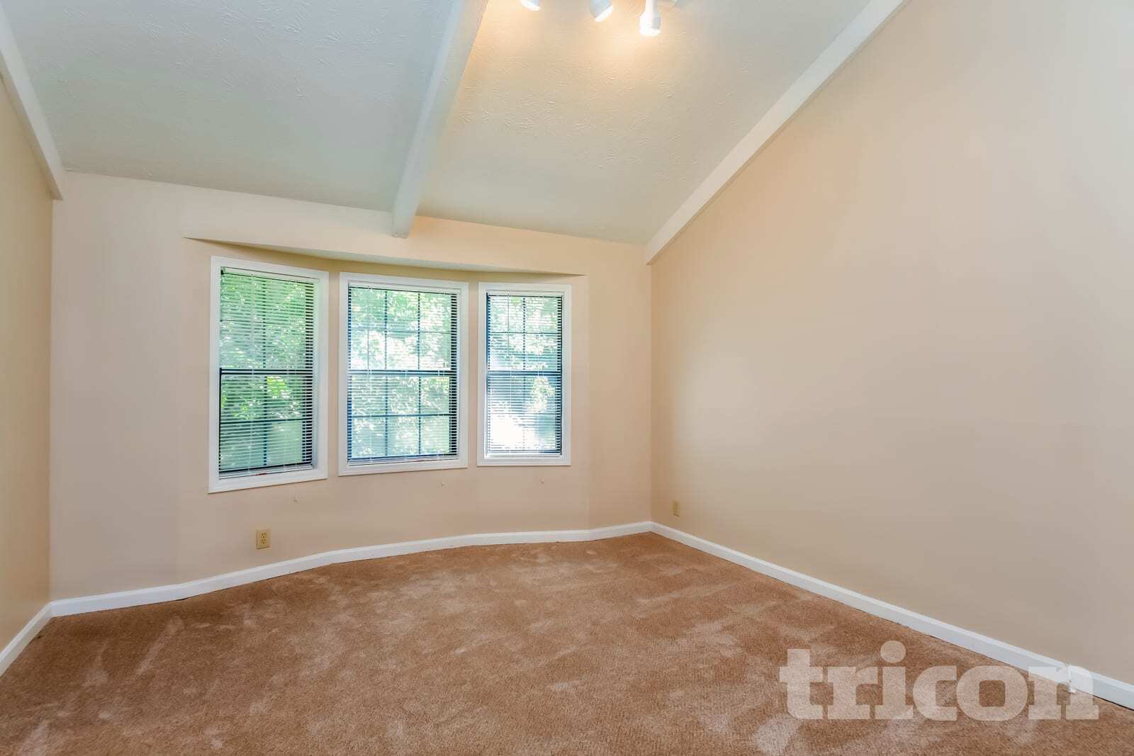 Building Photo - 5237 Westhill Dr NW