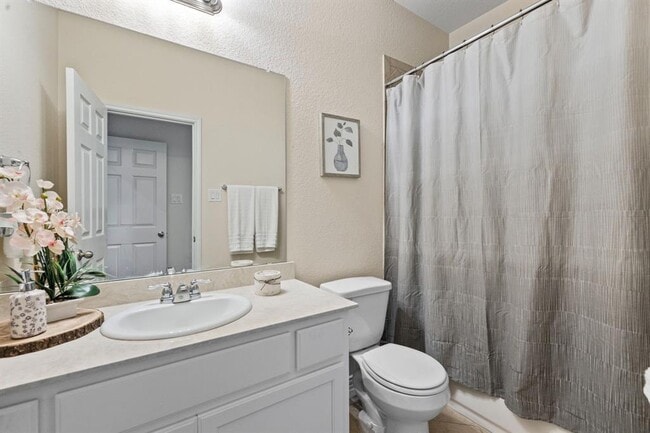 Building Photo - 7716 Pace Ravine Dr