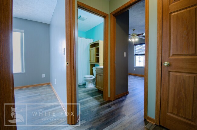 Building Photo - 5990 Fox Trace Ct