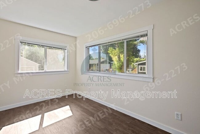 Building Photo - 15446 21st Ave SW