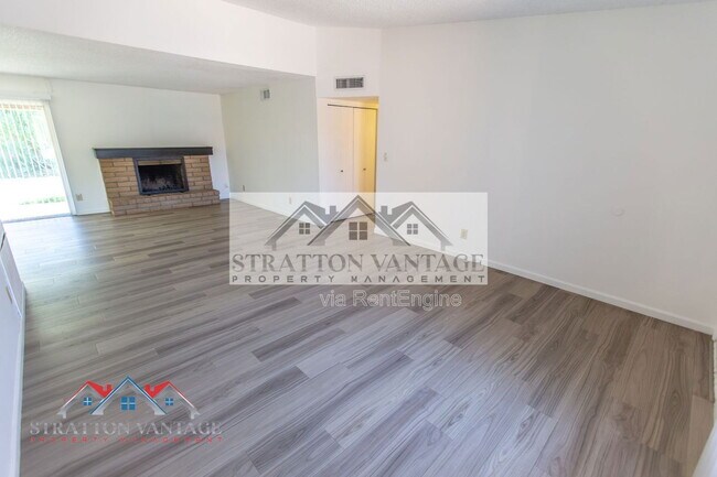 Building Photo - 7911 East Vía de Belleza