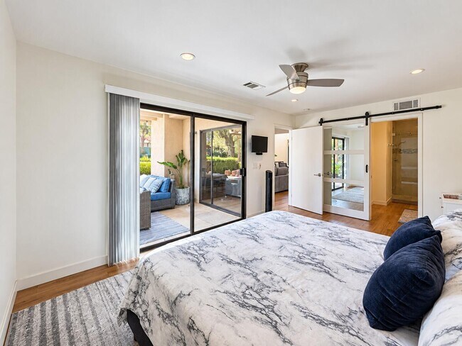 Building Photo - 72477 Rolling Knoll Dr