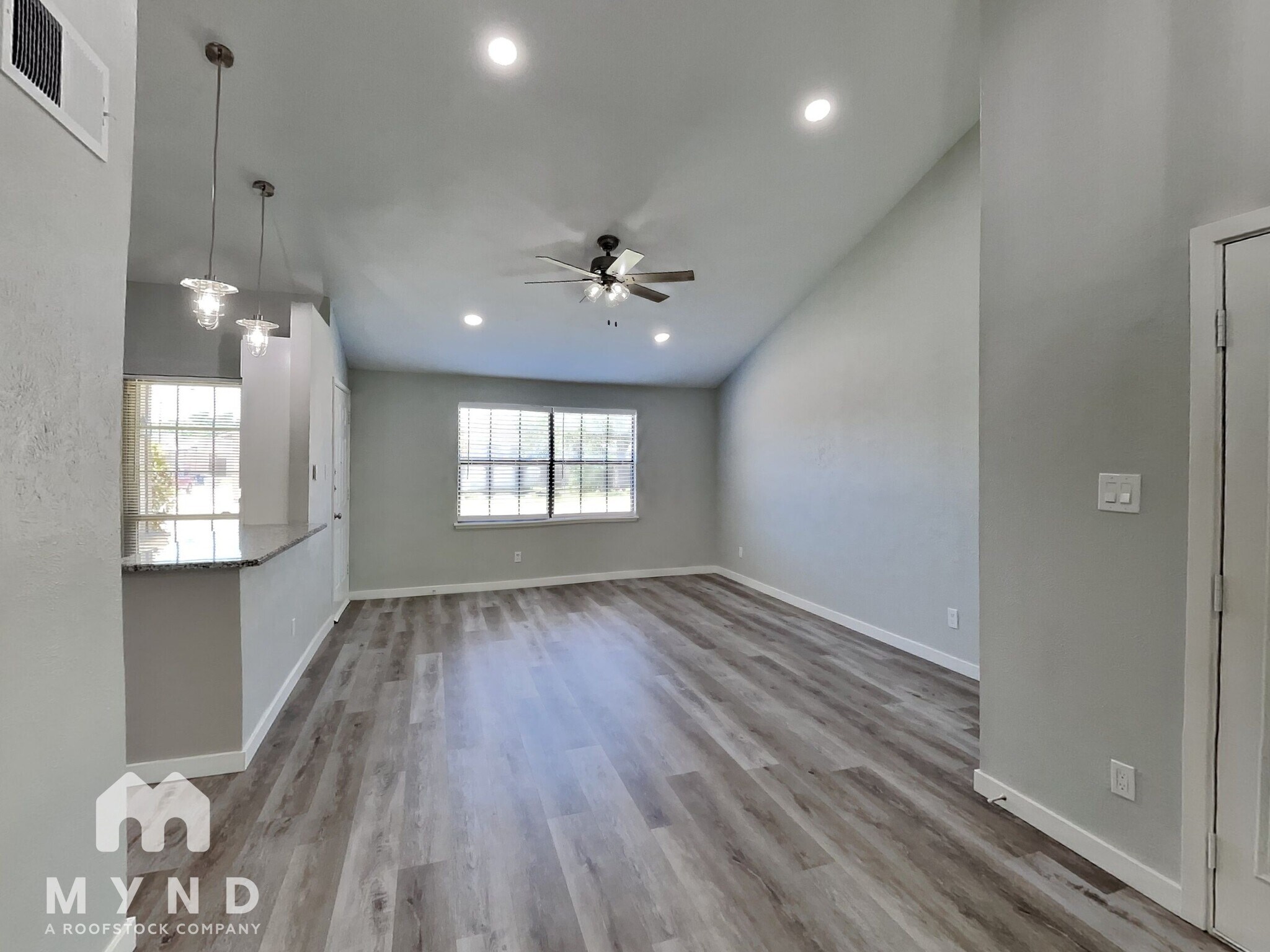 Building Photo - 9447 Culberson St