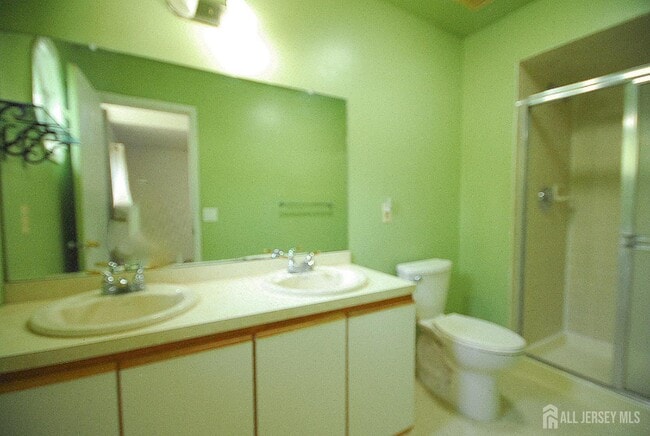 Building Photo - 96 Brewster Cir