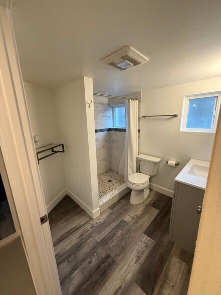 Building Photo - 5454 45th Ave SW