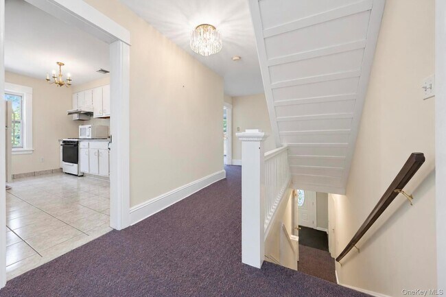 Building Photo - 108 Hempstead Ave