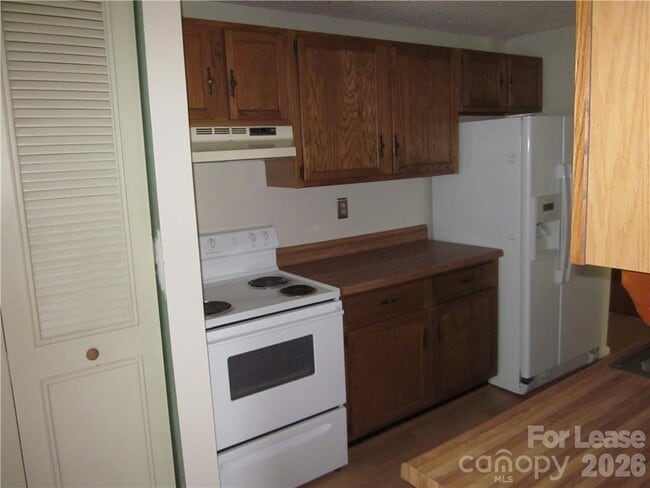 Building Photo - 11411 Misty Valley Ct