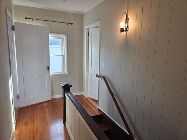 Building Photo - 23 Cedar Dr