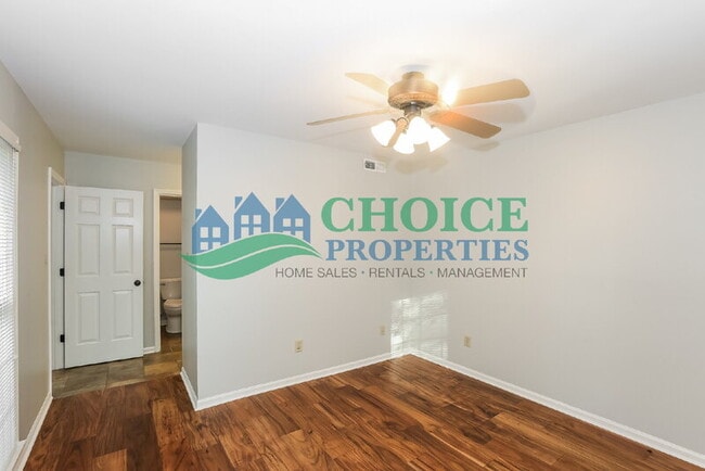 Building Photo - 9223 N Vicksburg Park Ct