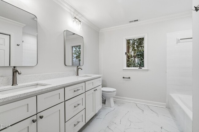 Building Photo - 1504 Homestead Rd