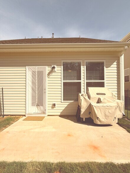 Backyard - 306 Poinsett Bridge Way