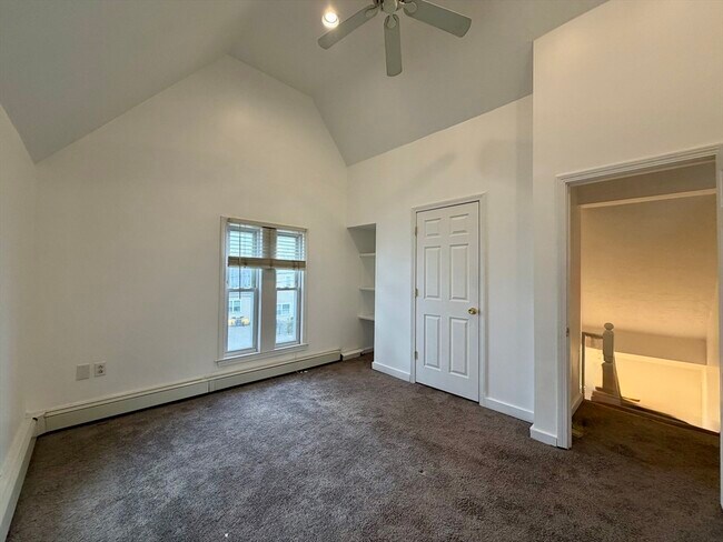 Building Photo - 98 W Spring St