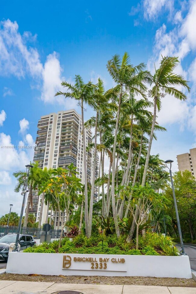 Building Photo - 2333 Brickell Ave