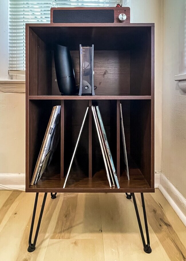 Building Photo - 4421 Picajune Ave