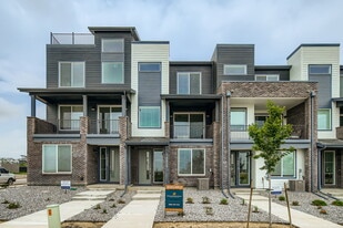 Building Photo - 16609 Promenade St