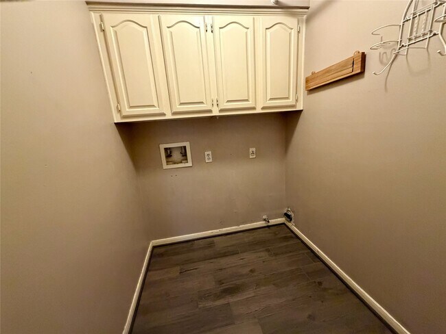 Building Photo - 3214 Explorer Cove