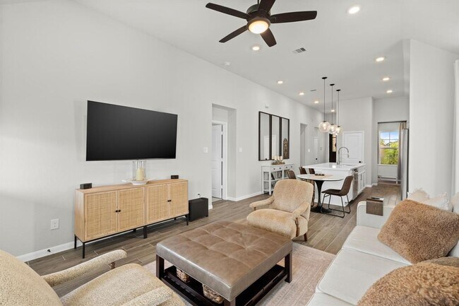 Building Photo - 21131 Austin Chalk Dr