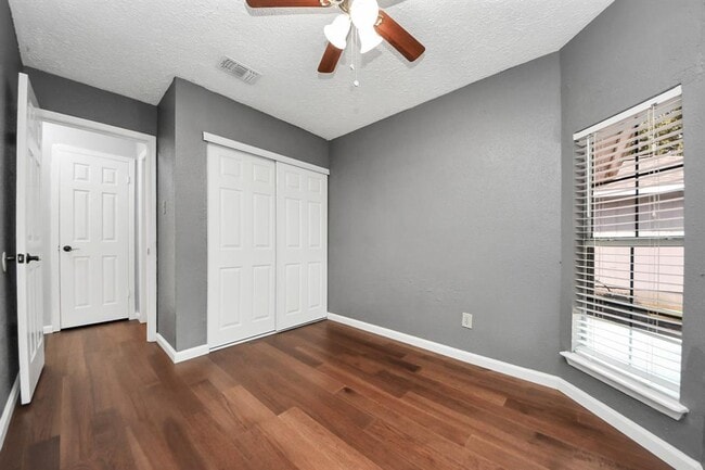 Building Photo - 9211 Autumn Harvest Dr