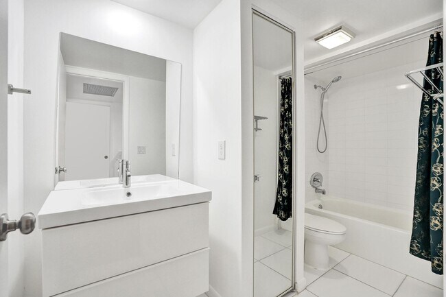 Building Photo - 9111 SW 20th St