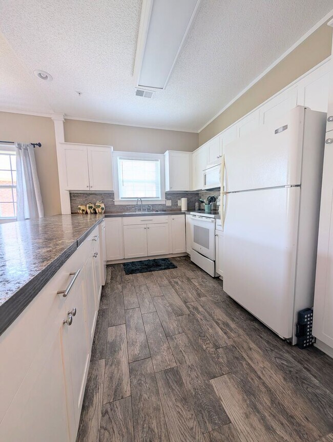 Building Photo - 2 Bed 2 Bath Condo - Long Term Rental in Myrtle Beach, SC