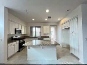 Building Photo - 422 W Rte 66