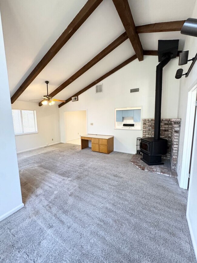 Building Photo - 4 Bedroom, 2 Bath River Park Home – Cul-de-Sac Location | Sacramento, CA